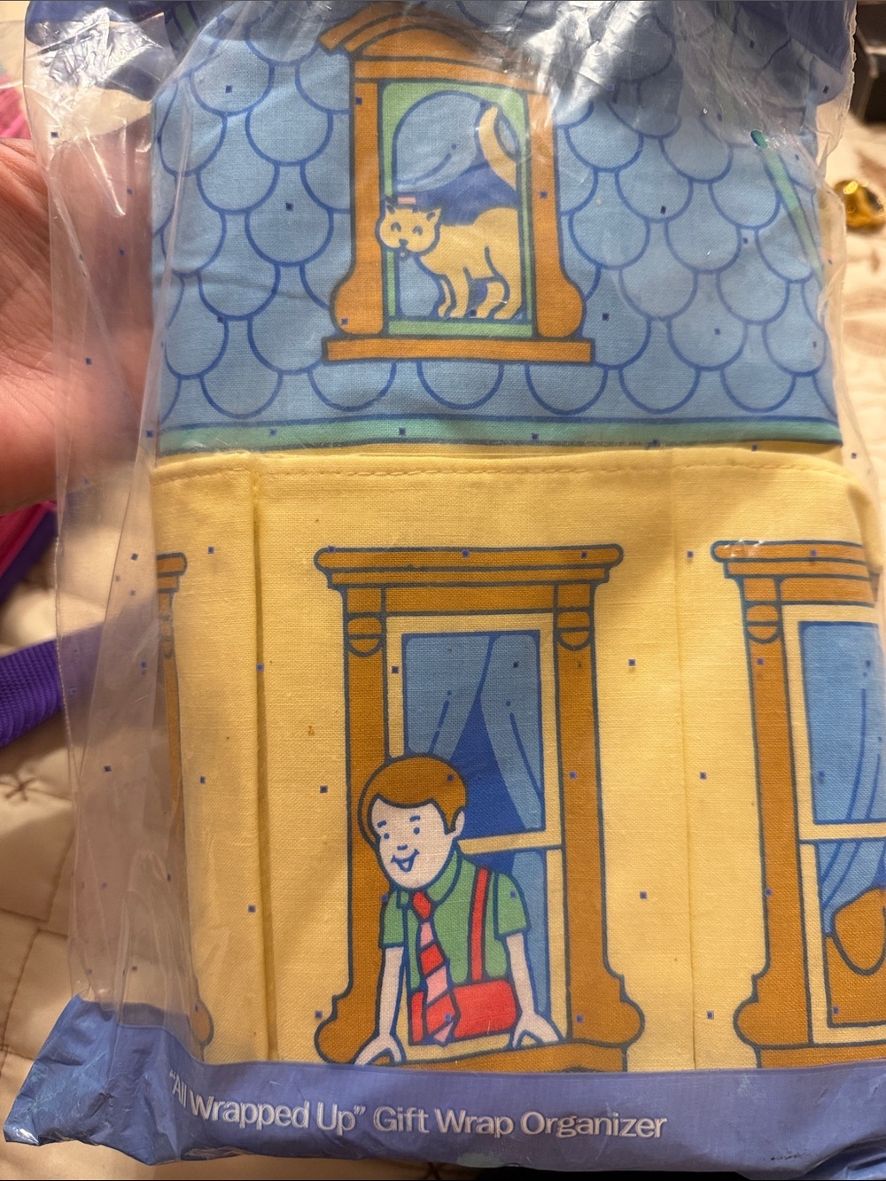 Avon Kids Gift Wrap Organizer Yellow Blue